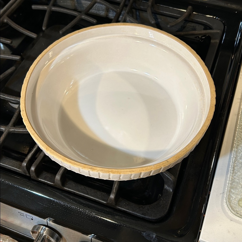World market ceramic chicken pot pie or deep dish Apple pie dish. Exc cond. - Picture 2 of 7
